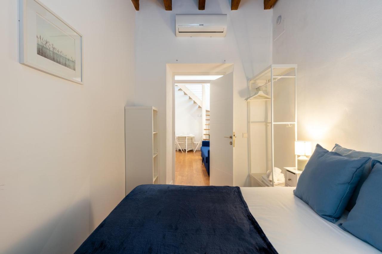 Ferienwohnung Holi-Rent Gonzalez Cuadrado Sevilla Exterior foto