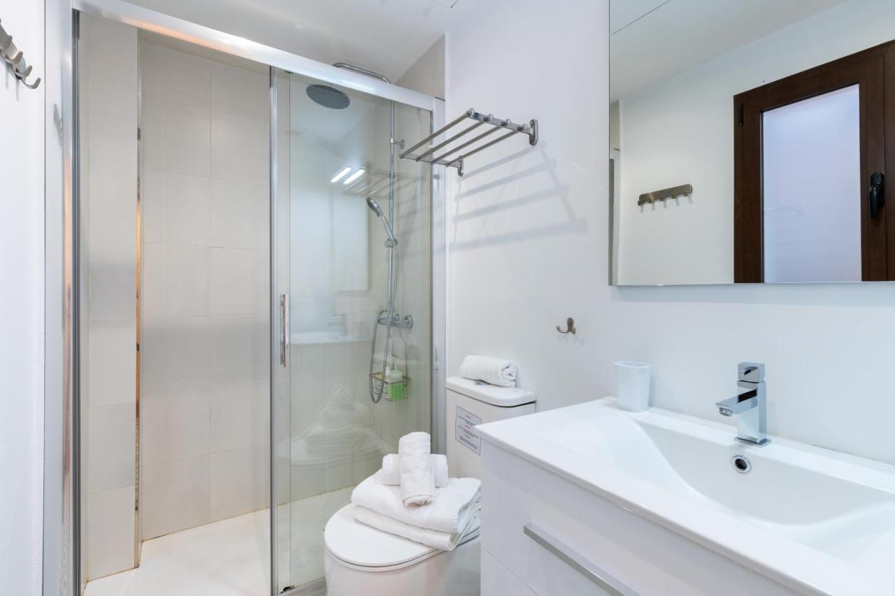 Ferienwohnung Holi-Rent Gonzalez Cuadrado Sevilla Exterior foto